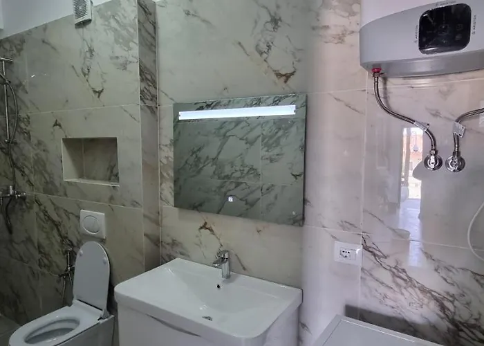 15 Bougainville Sarandë